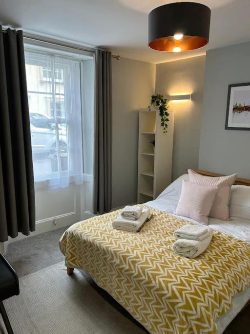 Three Storey Clifton Town House Bristol Exterior photo